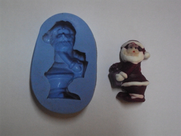 0966 – Papai Noel Presente M. – 6cm x 2,5cm(64)